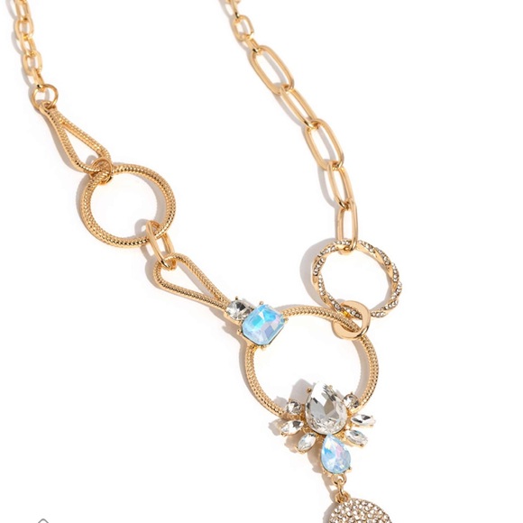 Set - Picture 2 of 8